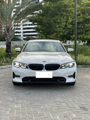 BMW 320i 2.0 16V TURBO GASOLINA SPORT AUTOMÁTICO BMW 320i 2.0 16V TURBO GASOLINA SPORT AUTOMÁTICO